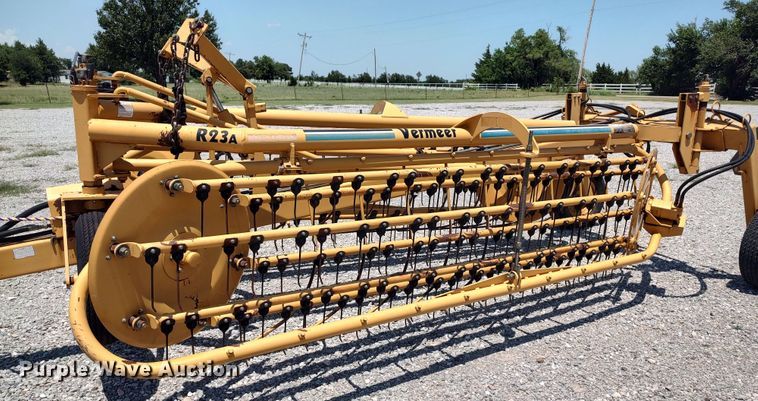 image for item LU9083 Vermeer R23A  hay rake