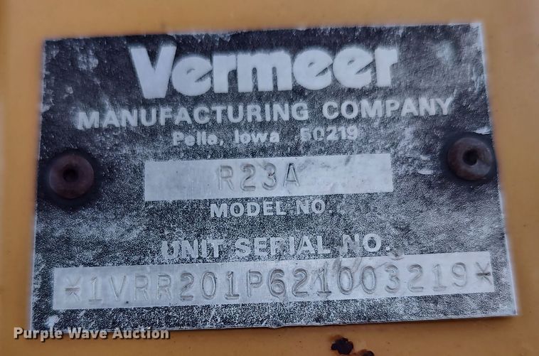 image for item LU9083 Vermeer R23A  hay rake