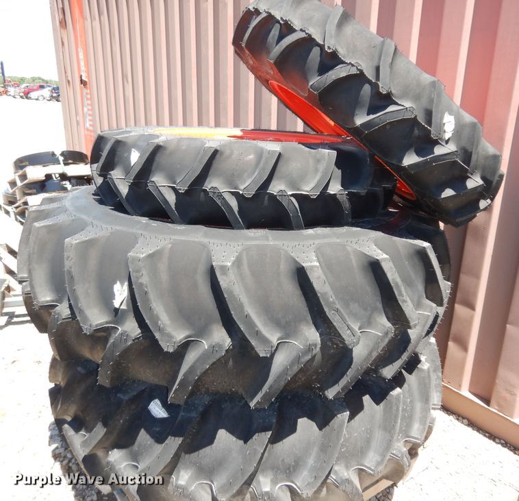 image for item MD9157 (4) tires and wheels