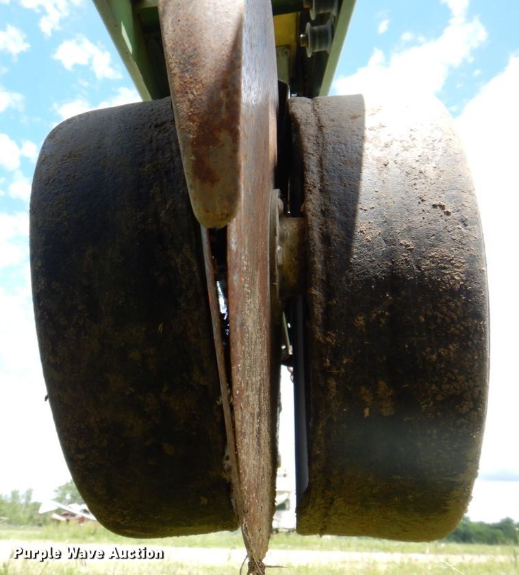 image for item MU9613 John Deere 7000  planter