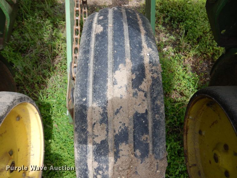 image for item MU9613 John Deere 7000  planter