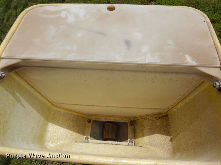 image for item MU9613 John Deere 7000  planter