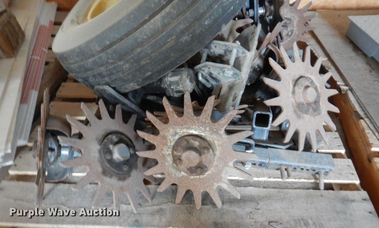 image for item MU9613 John Deere 7000  planter