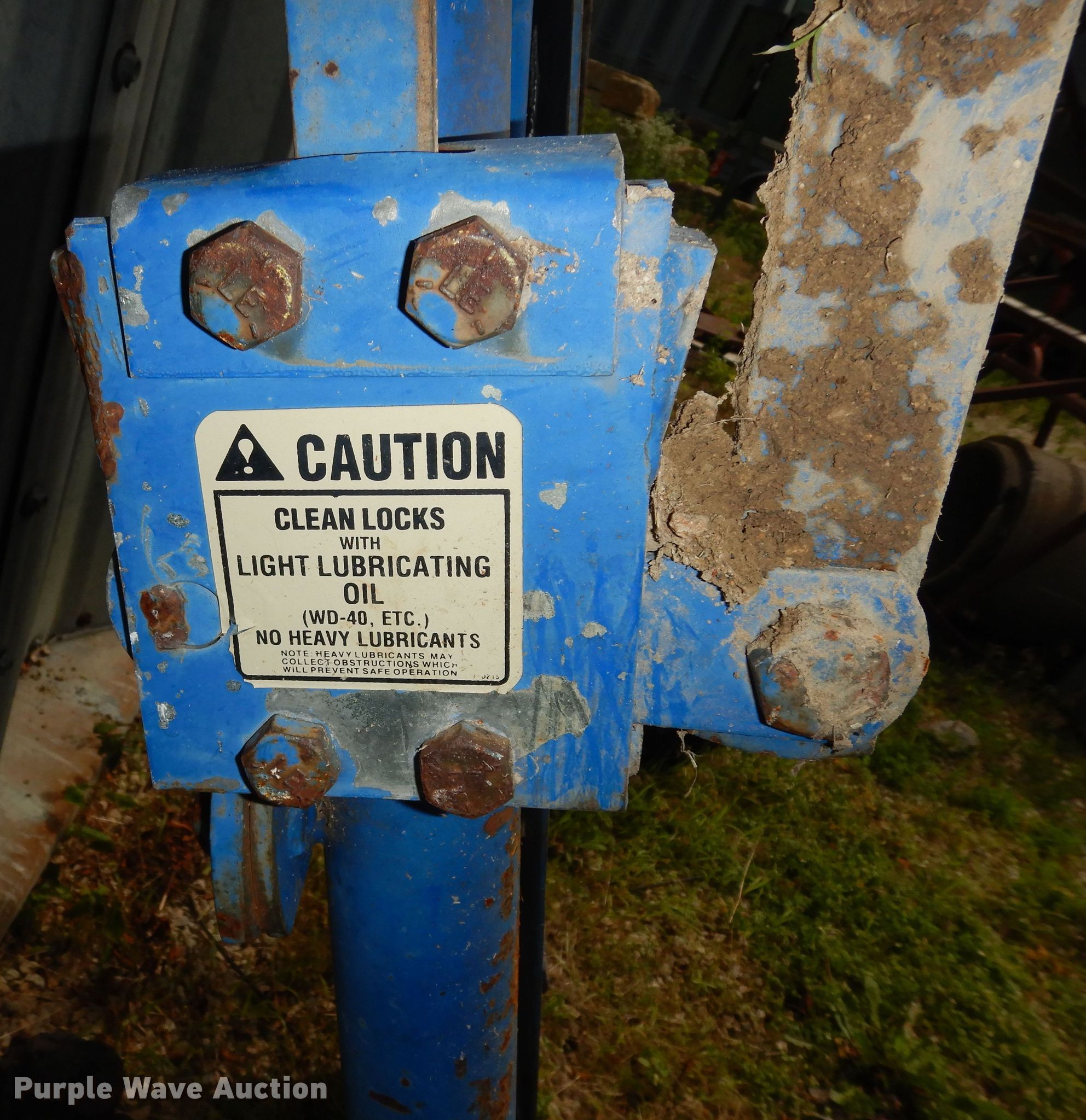 Livestock equipment in Wamego, KS Item DT9770 sold Purple Wave