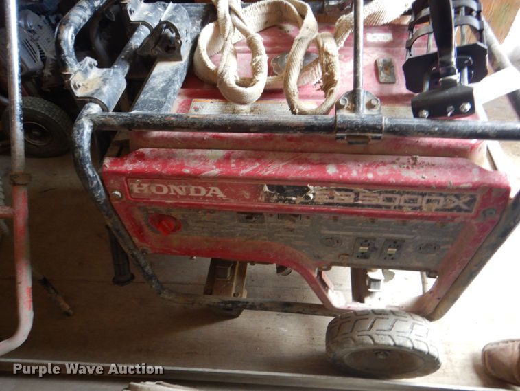 image for item DH7373 2004  storage container