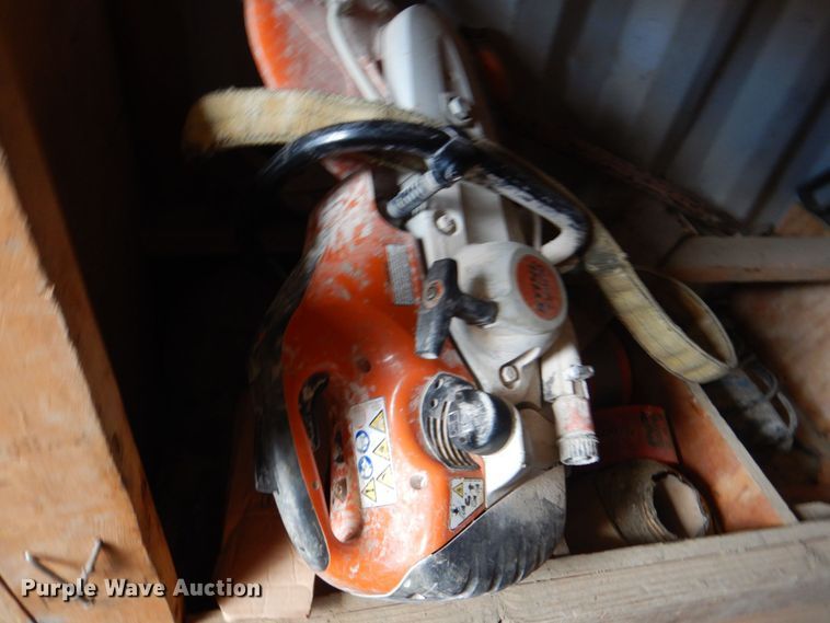 image for item DH7373 2004  storage container