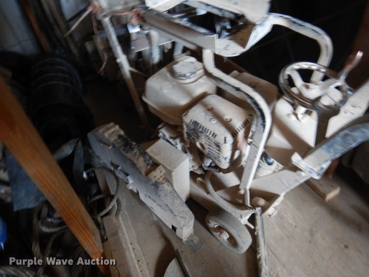 image for item DH7373 2004  storage container