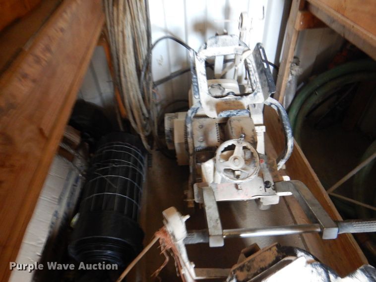 image for item DH7373 2004  storage container