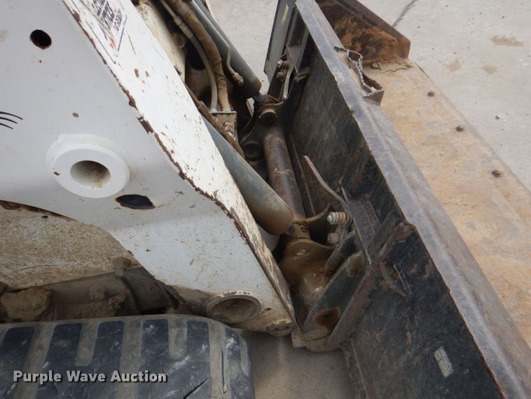 image for item DH7375 2012 Bobcat T650  tracked skid steer loader