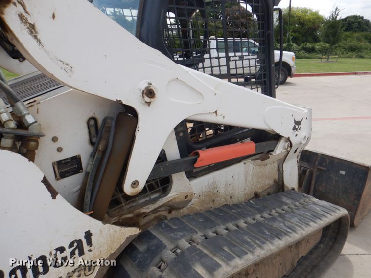 image for item DH7375 2012 Bobcat T650  tracked skid steer loader