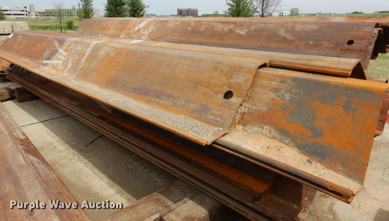 image for item DP4066 (16) sets of steel piling