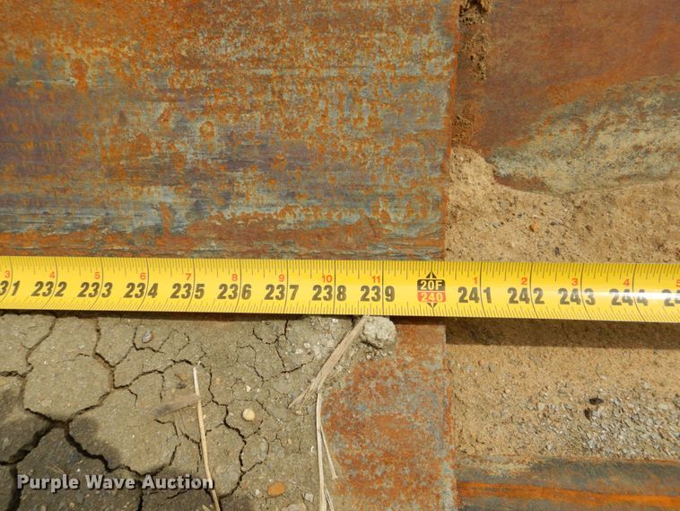 image for item DP4066 (16) sets of steel piling