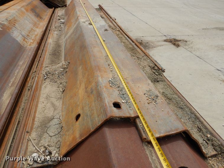 image for item DP4071 (10) sets of sheet piling