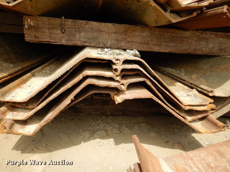 image for item DP4072 (20) sets of steel piling