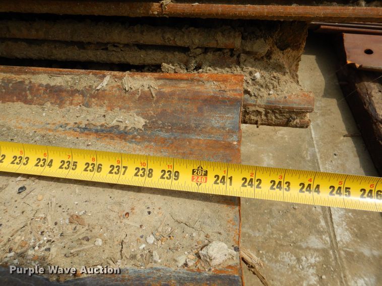 image for item DP4073 (20) sets of steel piling