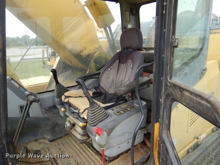 image for item DP4148 2006 Komatsu PC600LC-8  excavator