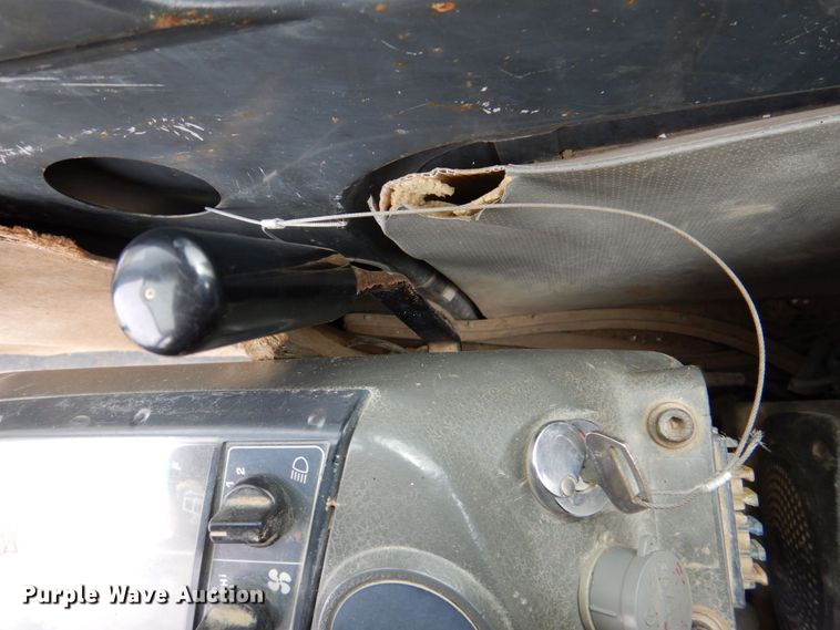 image for item DP4150 1999 Komatsu PC200-6B  excavator