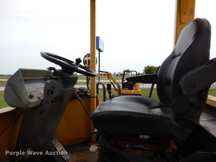 image for item DP4151 1999 Komatsu WA180-3L  wheel loader