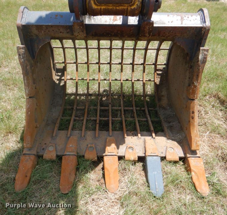 image for item DP4161 2018 Kobelco SK300LC-10  excavator