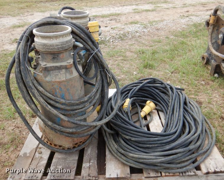 image for item DR1834 (2) water pumps