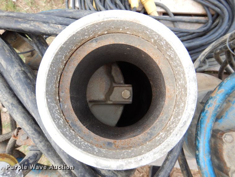 image for item DR1834 (2) water pumps