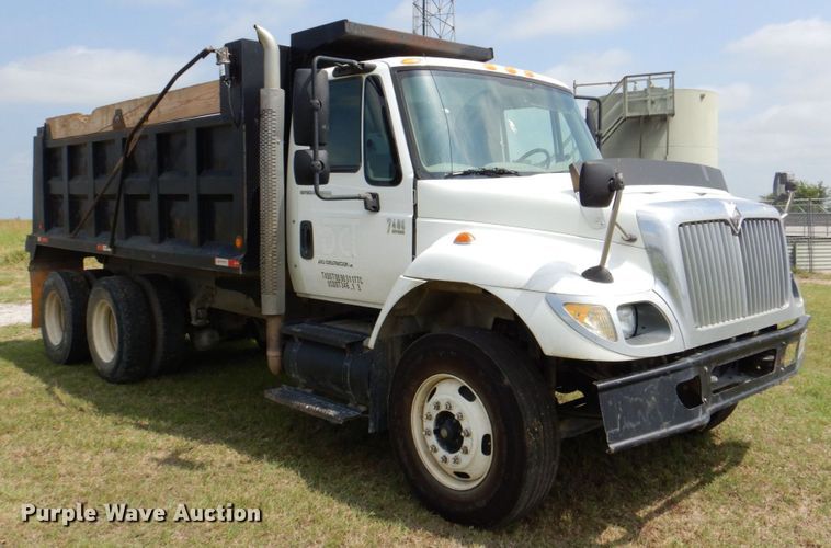 image for item DR1845 2007 International 7400  dump truck