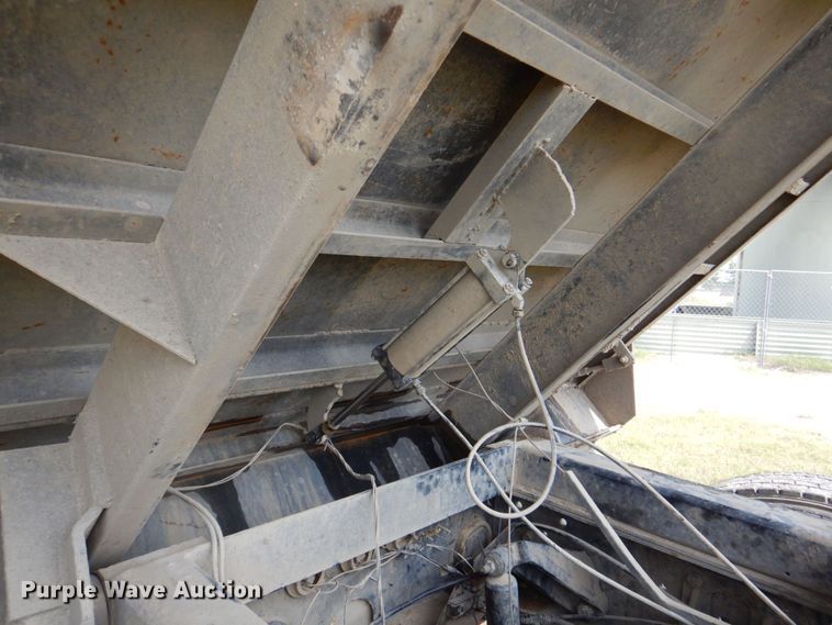 image for item DR1845 2007 International 7400  dump truck