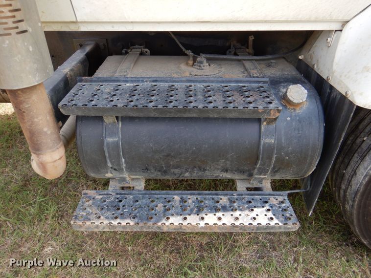 image for item DR1845 2007 International 7400  dump truck