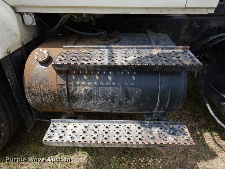 image for item DR1845 2007 International 7400  dump truck