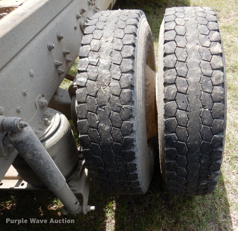 image for item DR1845 2007 International 7400  dump truck