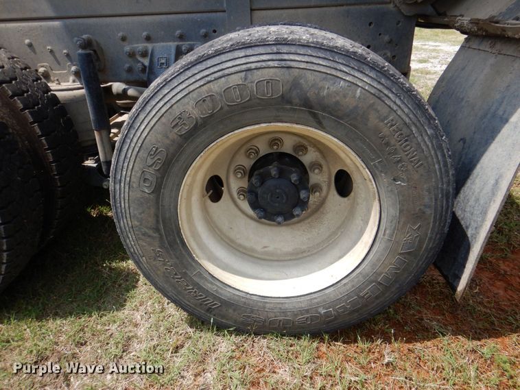 image for item DR1845 2007 International 7400  dump truck