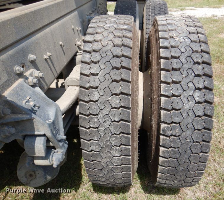 image for item DR1845 2007 International 7400  dump truck