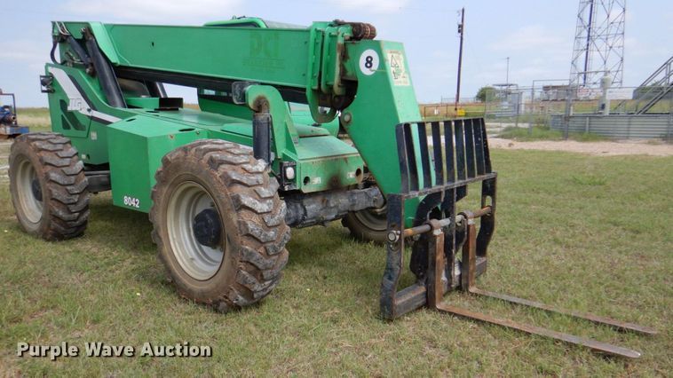 image for item DR1847 2011 JLG 8042  telehandler