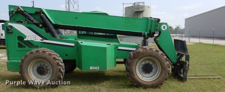 image for item DR1847 2011 JLG 8042  telehandler