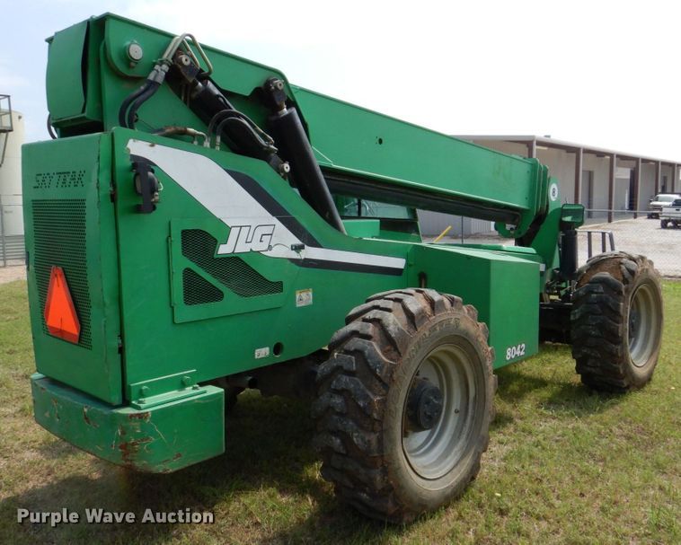 image for item DR1847 2011 JLG 8042  telehandler