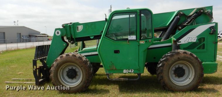 image for item DR1847 2011 JLG 8042  telehandler