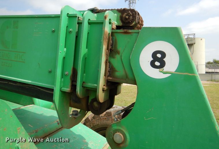 image for item DR1847 2011 JLG 8042  telehandler