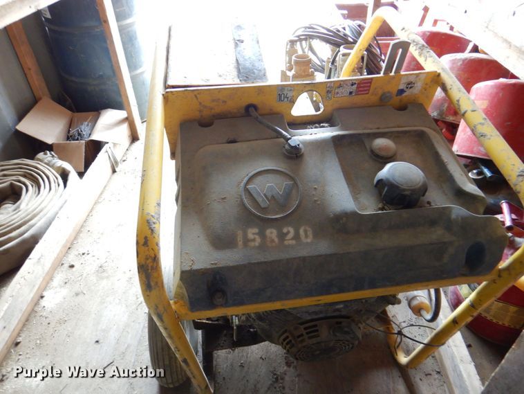 image for item DR1851 1998  storage container