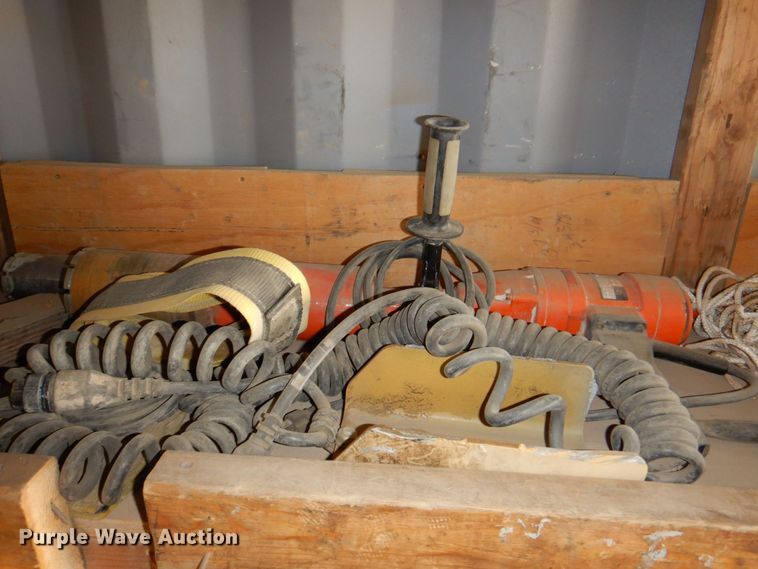 image for item DR1851 1998  storage container