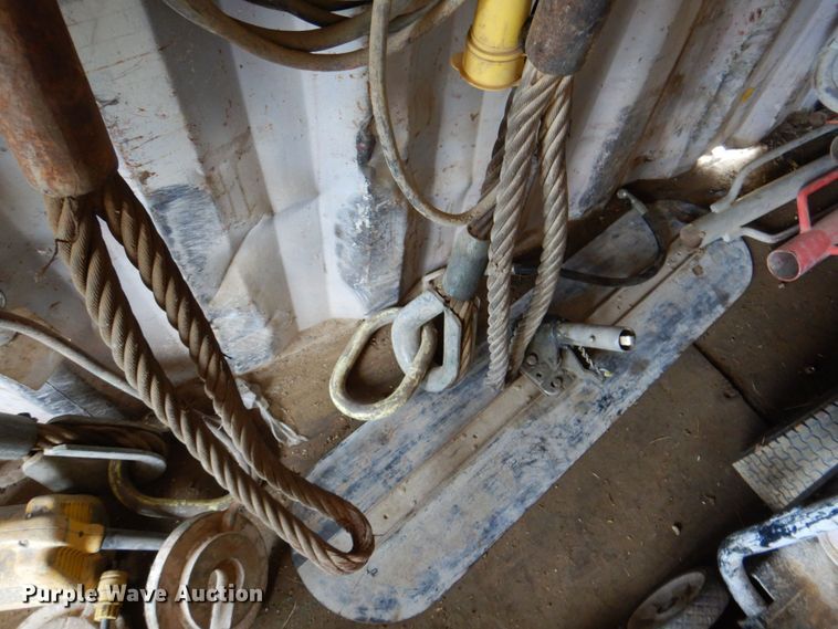 image for item DR1852 2003  storage container