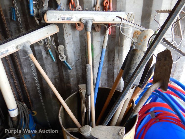 image for item DR1853 1999  storage container