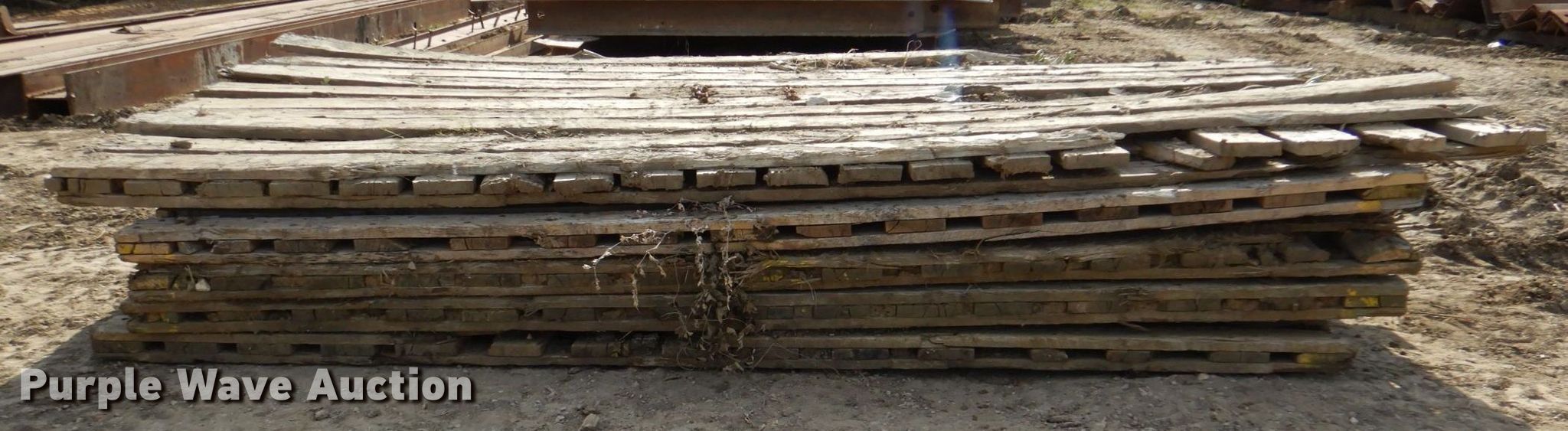 (5) crane mats in Farmers Branch , TX Item DP4123 sold Purple Wave