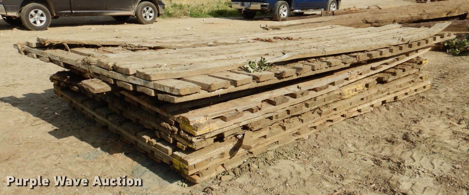 (5) crane mats in Farmers Branch , TX Item DP4123 sold Purple Wave