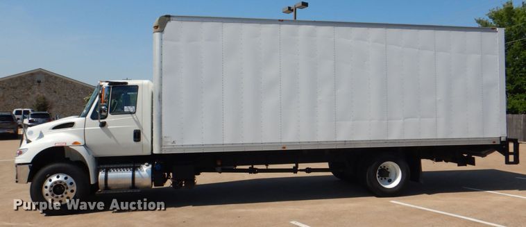 image for item DH7370 2017 International 4300  box truck