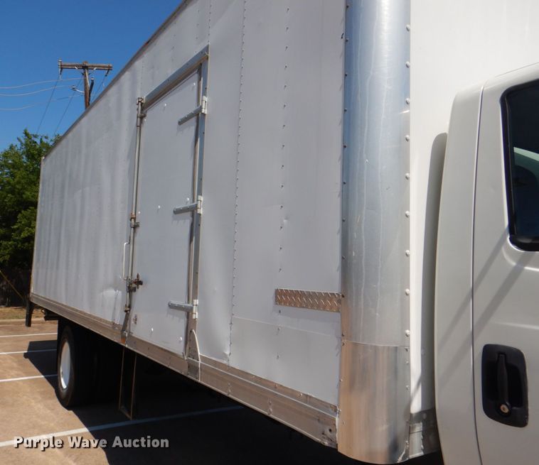 image for item DH7370 2017 International 4300  box truck