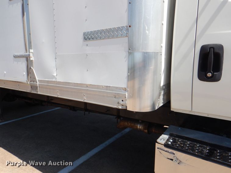 image for item DH7370 2017 International 4300  box truck