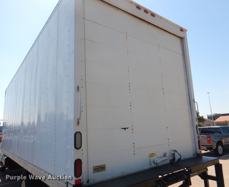 image for item DH7370 2017 International 4300  box truck