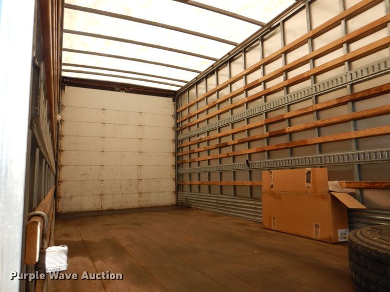 image for item DH7370 2017 International 4300  box truck