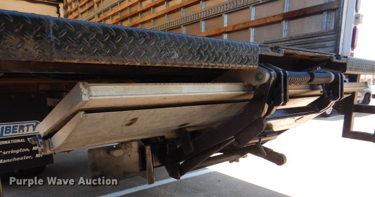 image for item DH7370 2017 International 4300  box truck