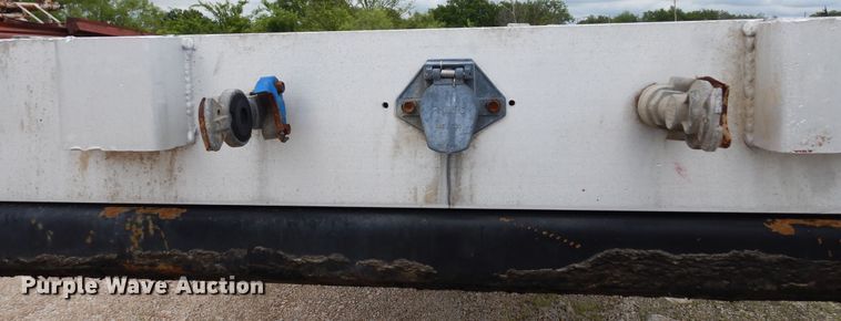 image for item DH8540 1996 Transcraft Eagle W2  flatbed trailer